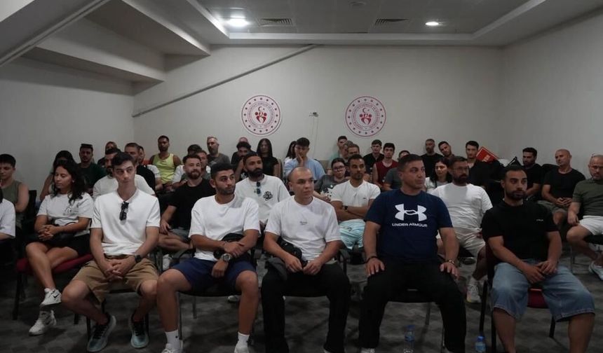 Muğla’da boks antrenörlüğü kursu yoğun katılımla başladı