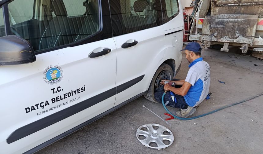Datça Belediyesi araç bakımını kendi atölyesinde yapıyor