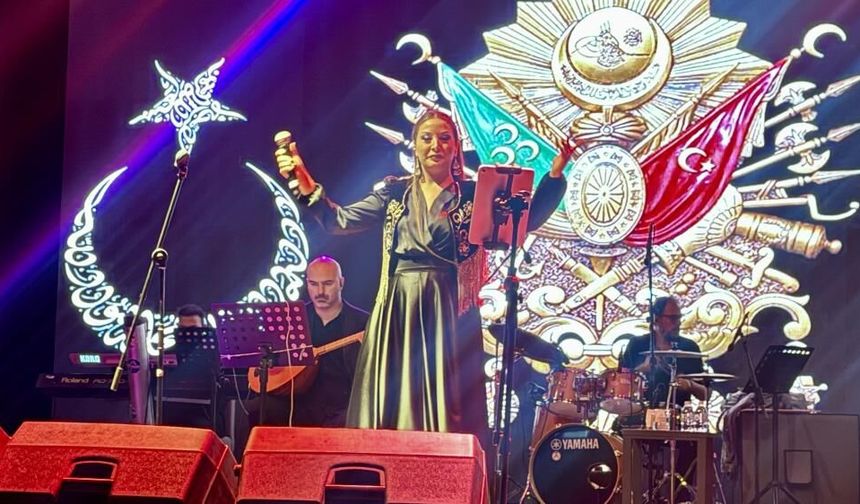 Elif Avcı Bodrum’da türküleriyle müzikseverlerle buluştu