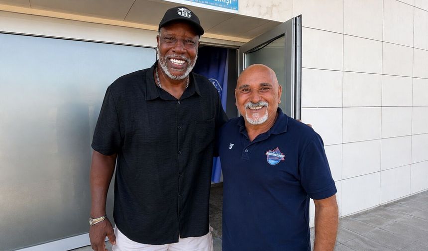 Barcelona efsanesi Audie Norris gençlerle buluştu