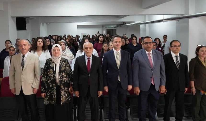 Muğla'da öğrenciler yazar Mustafa Turan ile bir araya geldi