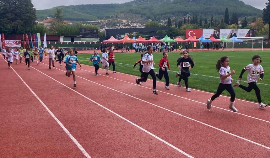 Muğla’da Cumhuriyet coşkusu piste taşındı
