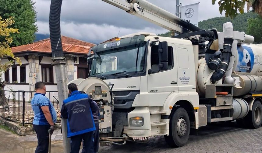 Muğla’da yağış mesaisi: 20 su baskınına müdahale edildi