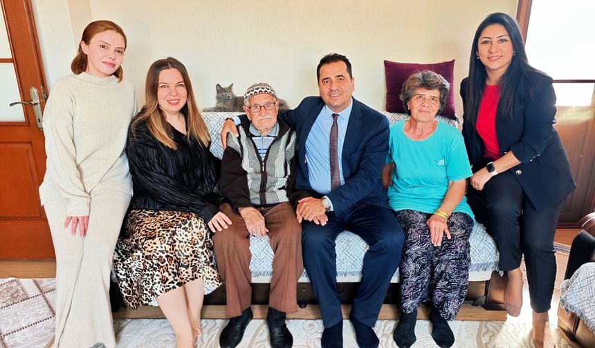 Menteşe’de asırlık çınarlara Dünya Yaşlılar Günü ziyareti