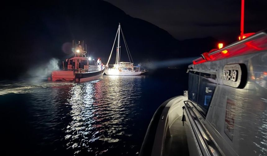 Ortaca açıklarında gezi teknesine göçmen kaçakçılığı operasyonu