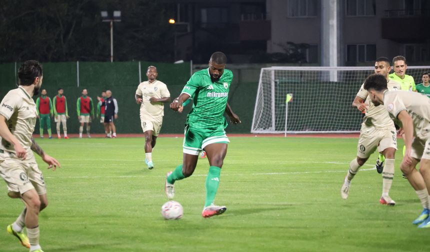 Muğlaspor evinde Bursaspor'a 3-0 mağlup oldu