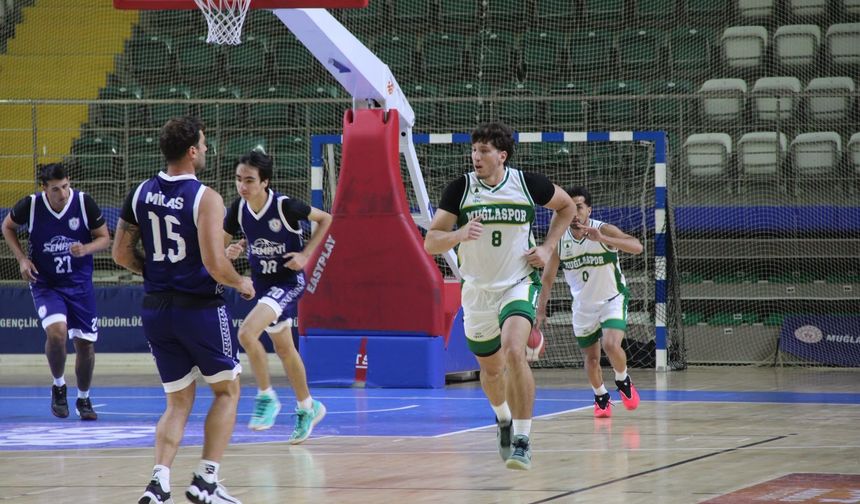 Muğlaspor Basketbol evinde farklı kazandı: 105-63