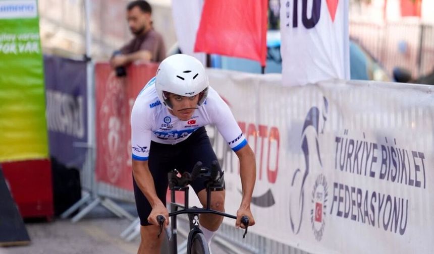 Büyükşehir’in şampiyon pedalı milli formayla Avrupa’da