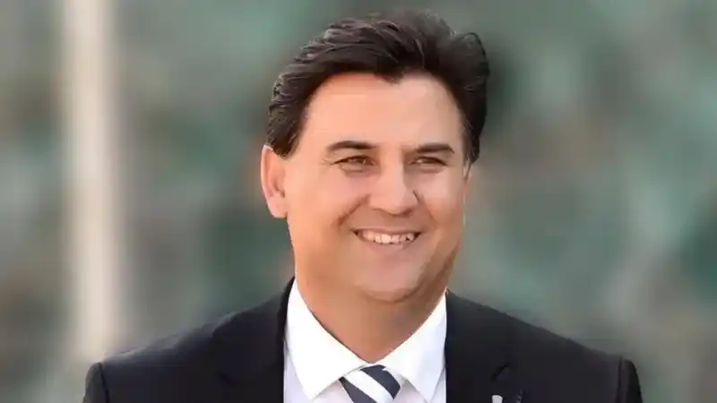 <p>CHP Parti Meclisinin son toplantısında mevcut  <a href="https://www.hamlegazetesi.com.tr/haberleri/fethiye" class="tag-link" title="Tüm Fethiye haberleri" target="_blank">Fethiye</a>  <a href="https://www.hamlegazetesi.com.tr/haberleri/belediye" class="tag-link" title="Tüm Belediye haberleri" target="_blank">Belediye</a>  <a href="https://www.hamlegazetesi.com.tr/haberleri/baskani" class="tag-link" title="Tüm başkanı haberleri" target="_blank">Başkanı</a> Alim Karaca, bir dönem daha yeniden partisinden aday gösterilen isim oldu.  </p>