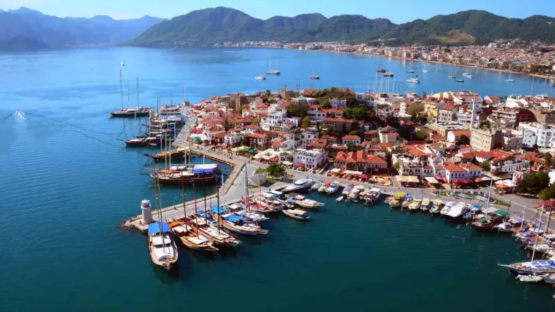 <p data-start="1585" data-end="1710">Gece 20°C olan sıcaklık gündüz <strong data-start="1616" data-end="1624">34°C</strong>’ye kadar çıkacak. Nem oranı %87 seviyesine ulaşacak. Açık hava etkisini gösterecek.<o:p></o:p></p>