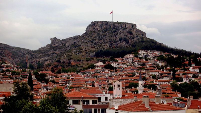 <p data-start="900" data-end="1060">Sabah saatlerinde 17°C ölçülen sıcaklık gün içerisinde <strong data-start="955" data-end="963">34°C</strong>’ye kadar yükselecek. Nem oranı %45 seviyesinde olacak. Gün boyu az bulutlu hava etkili olacak.<o:p></o:p></p>