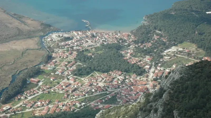 <p data-start="2103" data-end="2210">Sabah 14°C olan sıcaklık gün içerisinde <strong data-start="2143" data-end="2151">33°C</strong>’ye yükselecek. Nem %52 olurken, açık hava etkili olacak.<o:p></o:p></p>