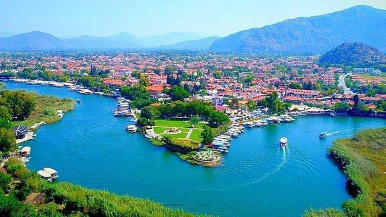 <ul>
<li><strong>Sabah:</strong> 13°C</li>
<li><strong>Gündüz:</strong> 2°C</li>
<li><strong>Nem:</strong> 84%</li>
<li><strong>Durum:</strong> Açık</li>
</ul>