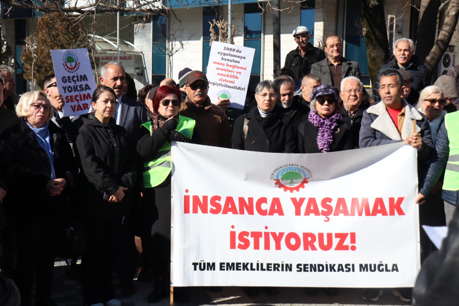 Muğla’da Emeklilerden Zam Protestosu2