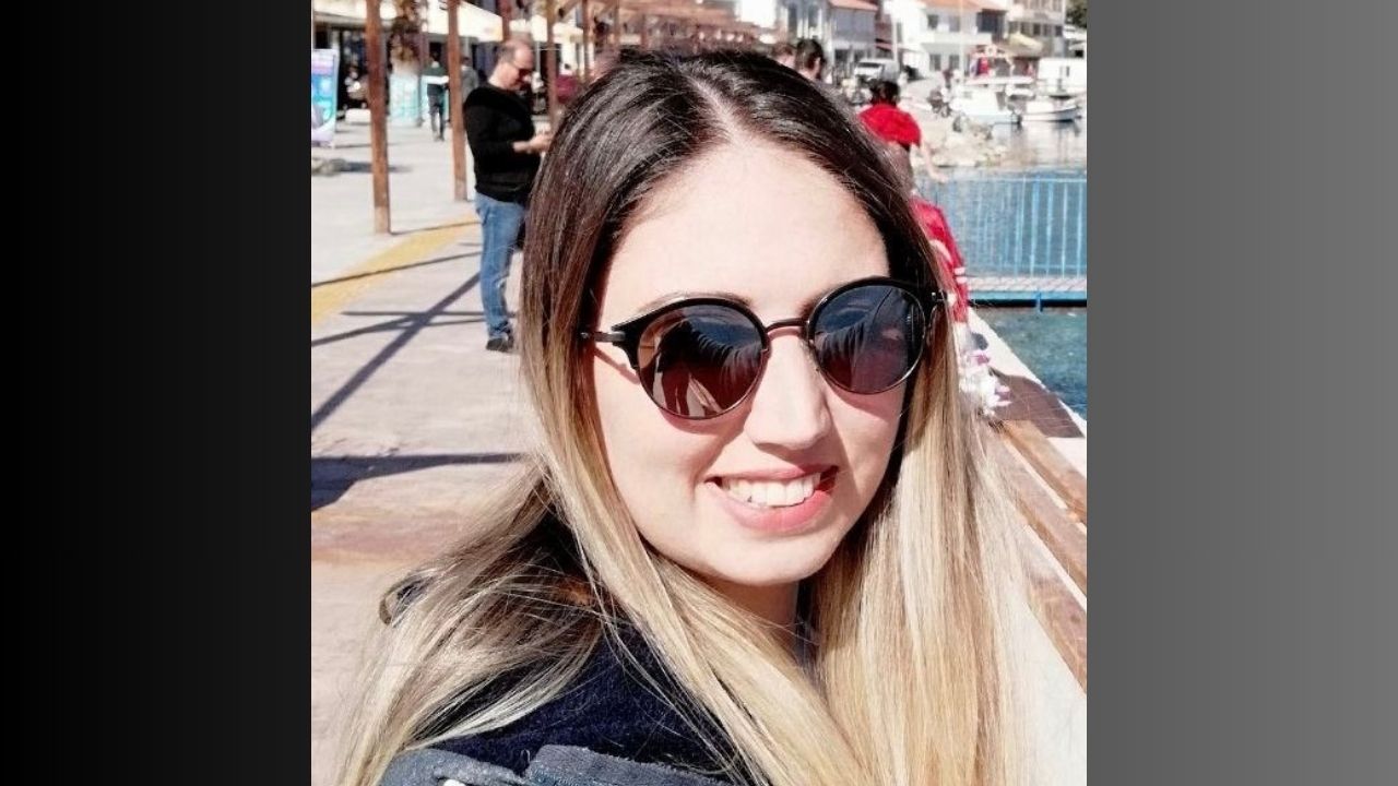 Balkonda Kalp Krizi Geçiren 3 Çocuk Annesi Hayatını Kaybetti