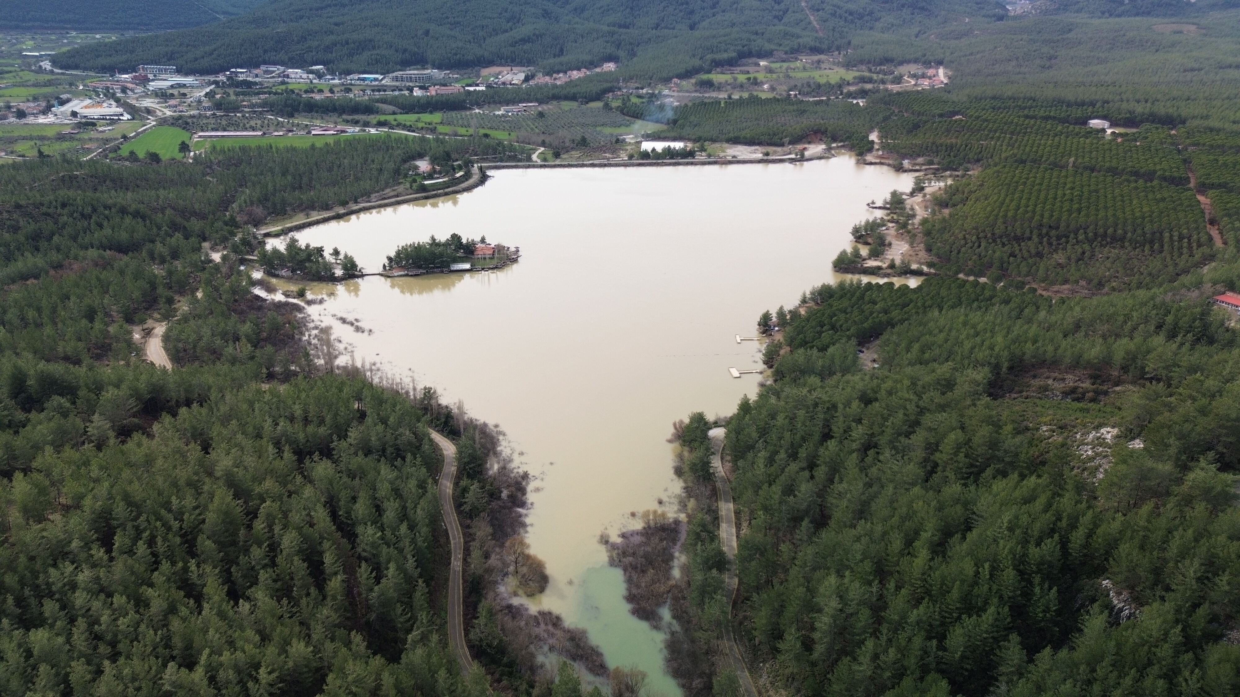 Kuraklığın Pençesindeki Ula Göleti’ne Yağışlar Can Oldu