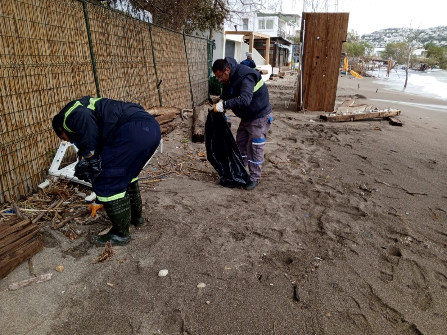 Bodrum Belediyesi Firtina Ve Yağmur Sonrasi Kapsamli Temizlik (36)