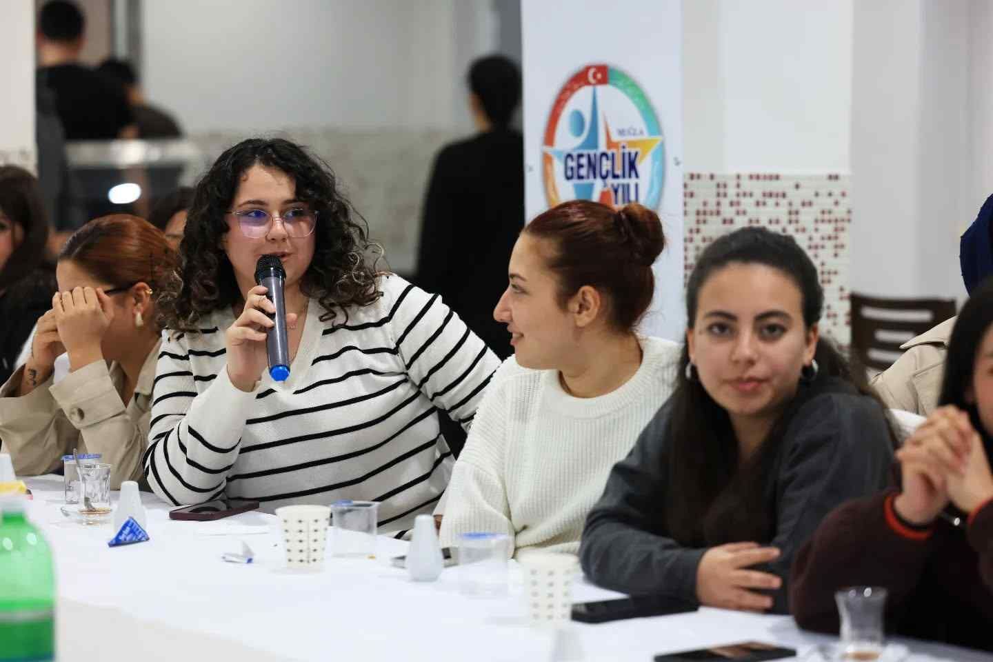 Muğla Valisi Akbıyık Köyceğiz’de Gençlerle Iftarda Buluştu (5)