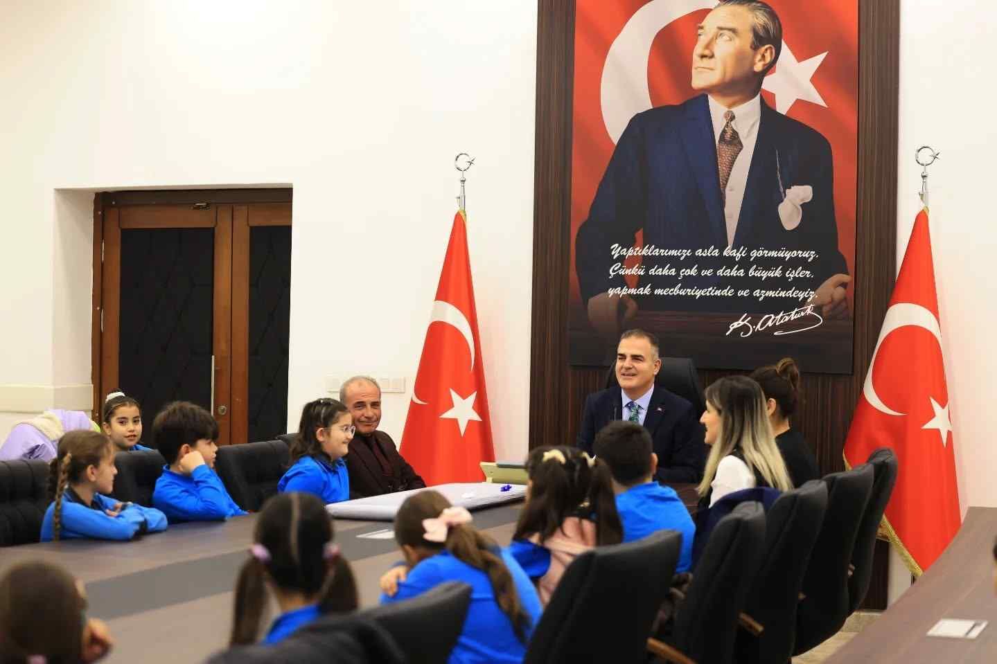 Vali Akbıyık Öğrencilerle Buluştu, Soruları Yanıtladı3