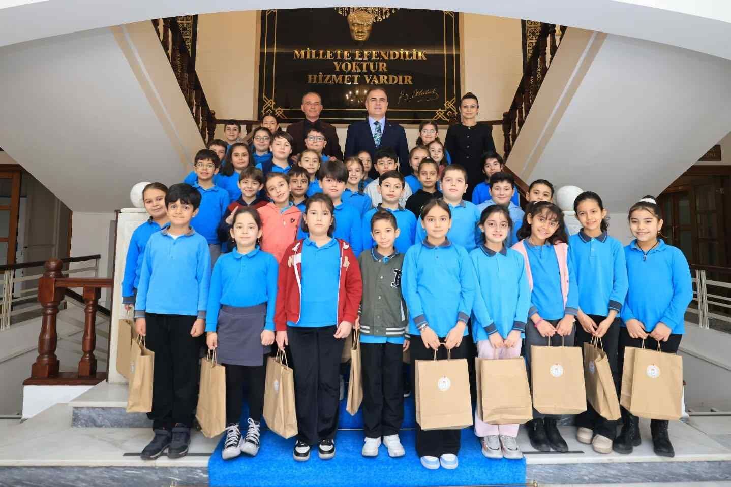 Vali Akbıyık Öğrencilerle Buluştu, Soruları Yanıtladı4