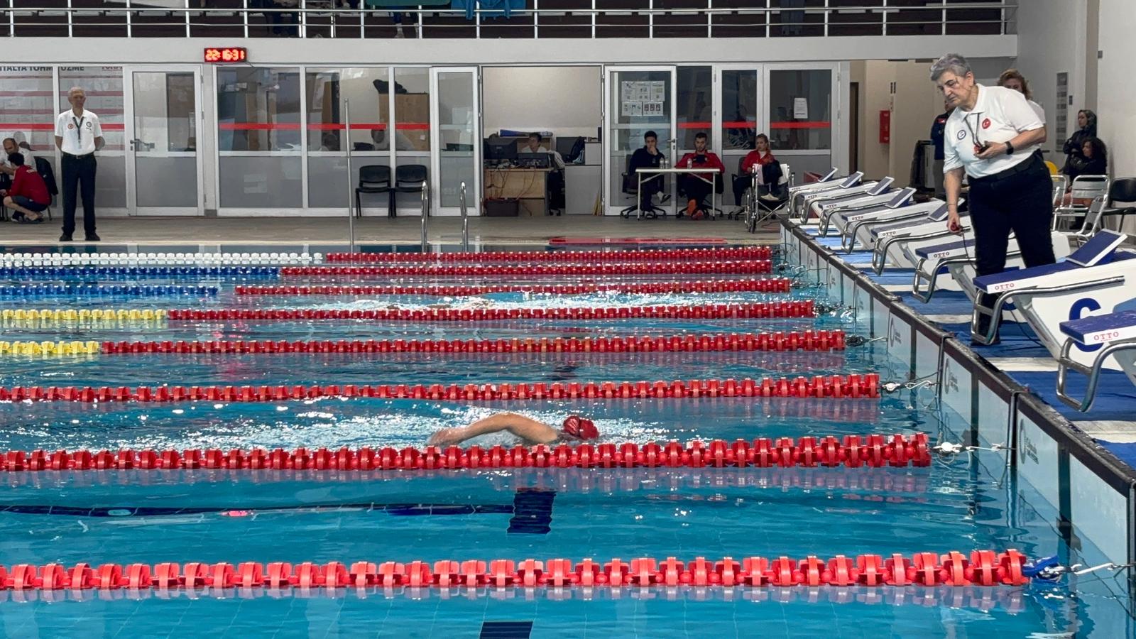 15943D43 5E82 4D3D 992A Caa780590B70