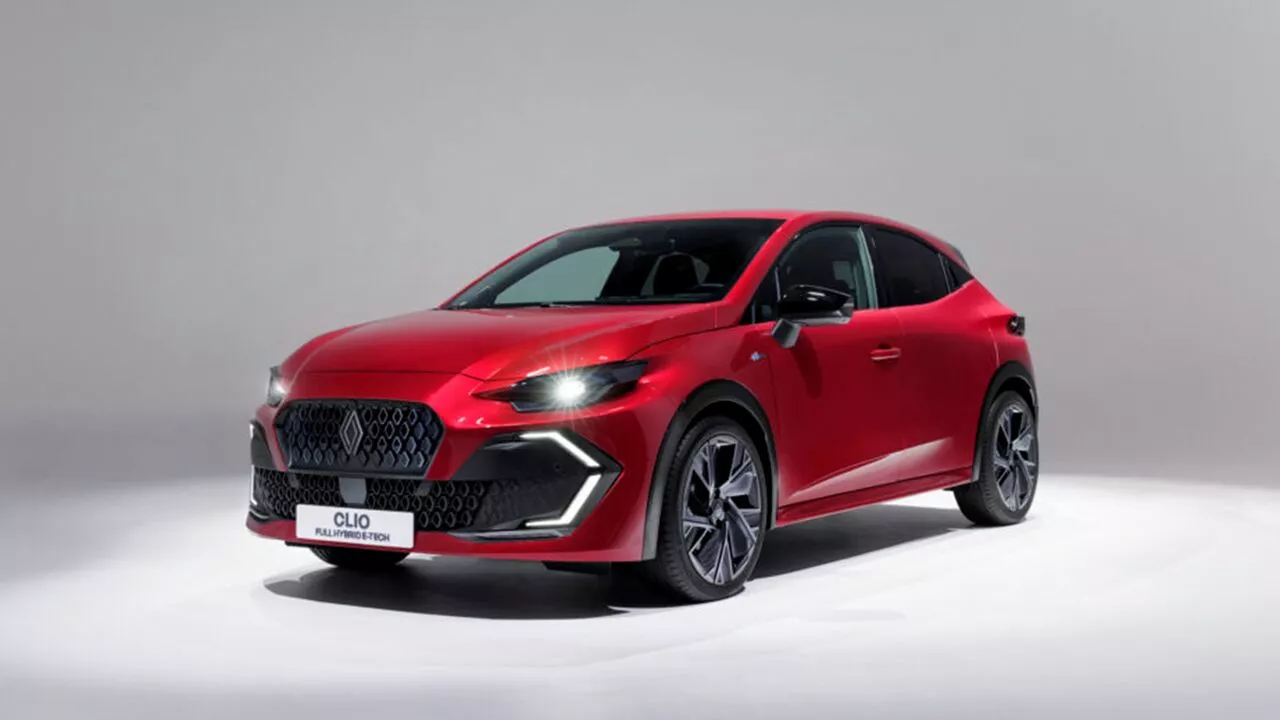 Clio 6 yollara çıkıyor: Fiyatı, motoru, her şeyiyle