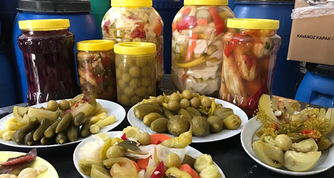 Turşu Kurarken Herkes Aynı Hatayı Yapıyor! Asıl Sır Meğer Tuzdaymış2