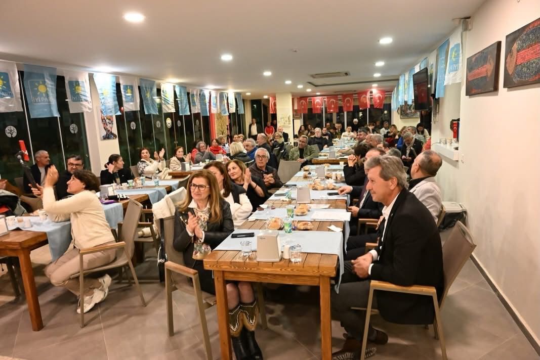 Bodrum’da 50 Kişi İyi̇ Parti’ye Katıldı (3)