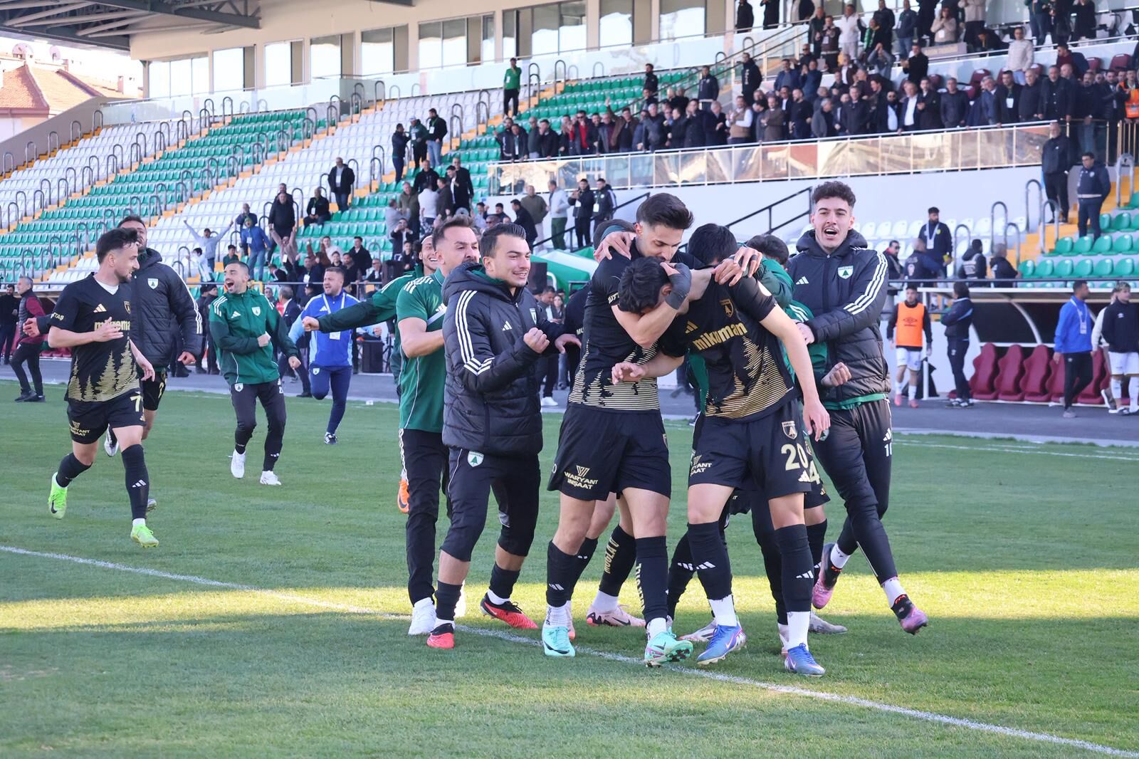 Whatsapp Image 2026 03 07 At 17.44.02 (2)