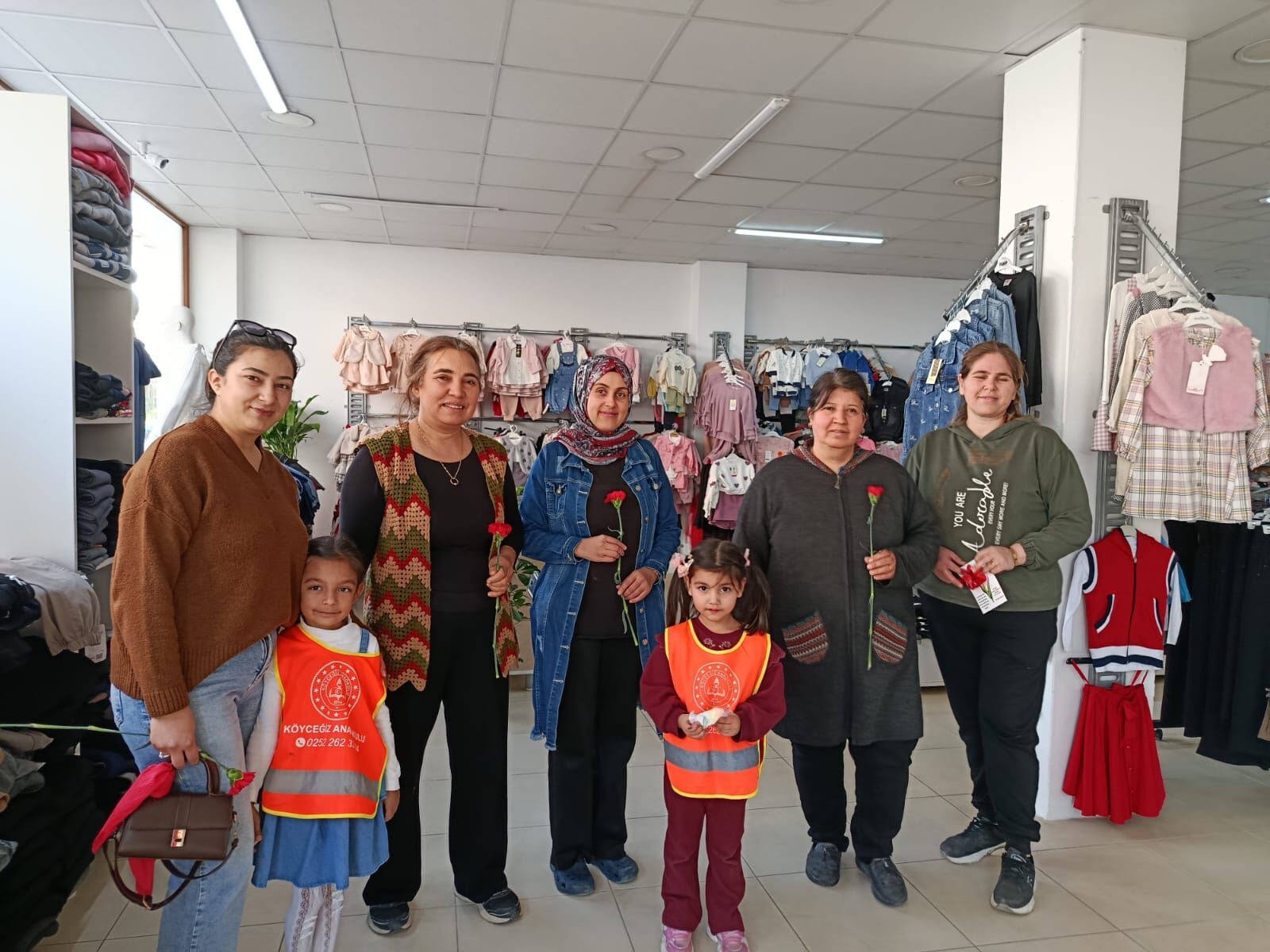 Köyceğiz Anaokulu Öğrencilerinden Kadınlara Anlamlı Jest (2)