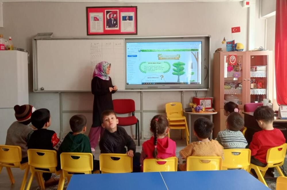 Muğla’da miniklere orman sevgisi aşılanıyor