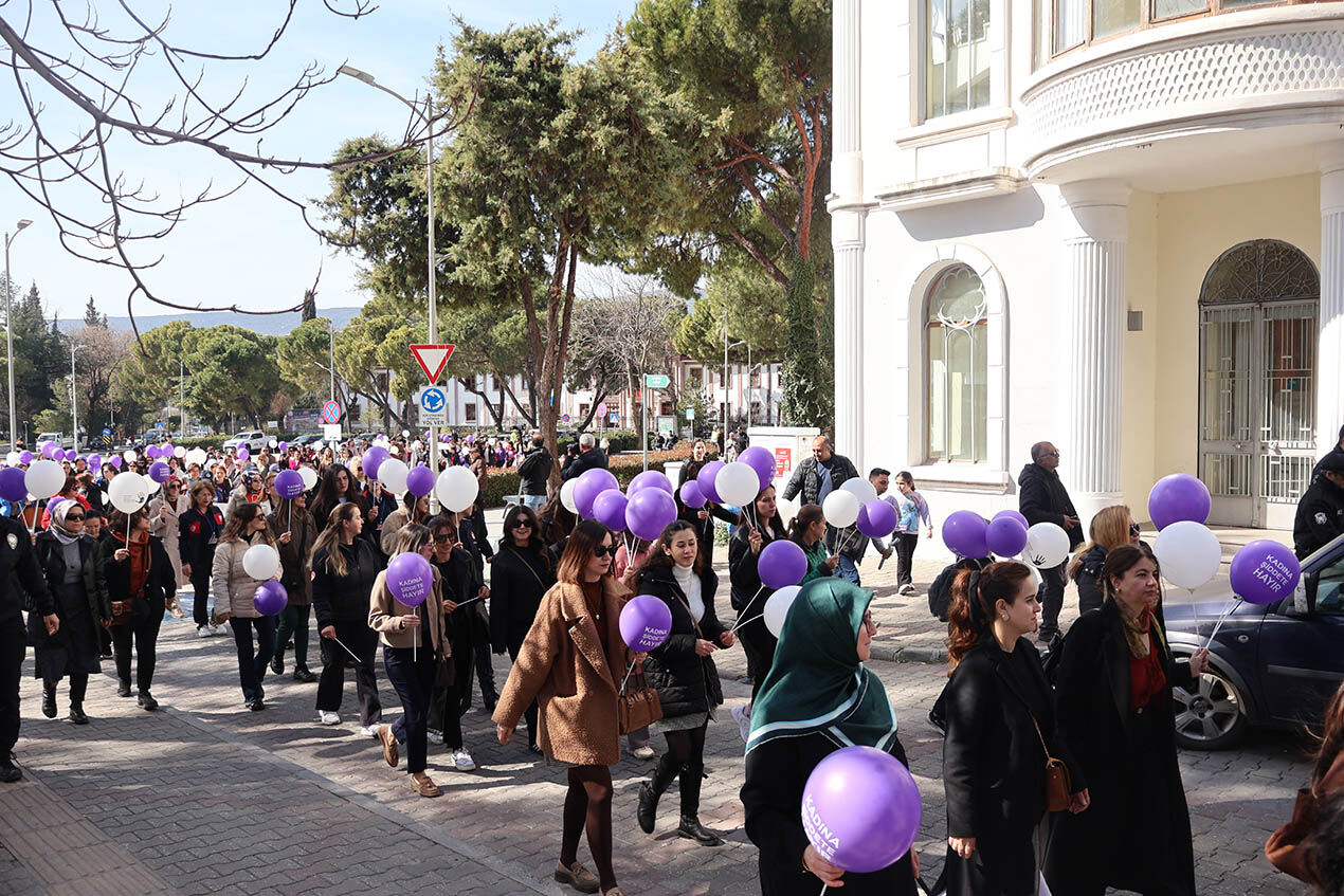 Sessiz Yürüyüş (5)