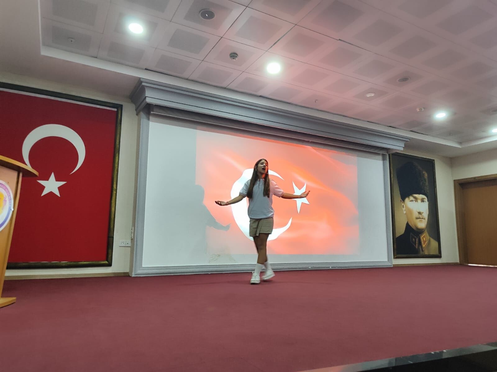 İsti̇klal Marşi (2)