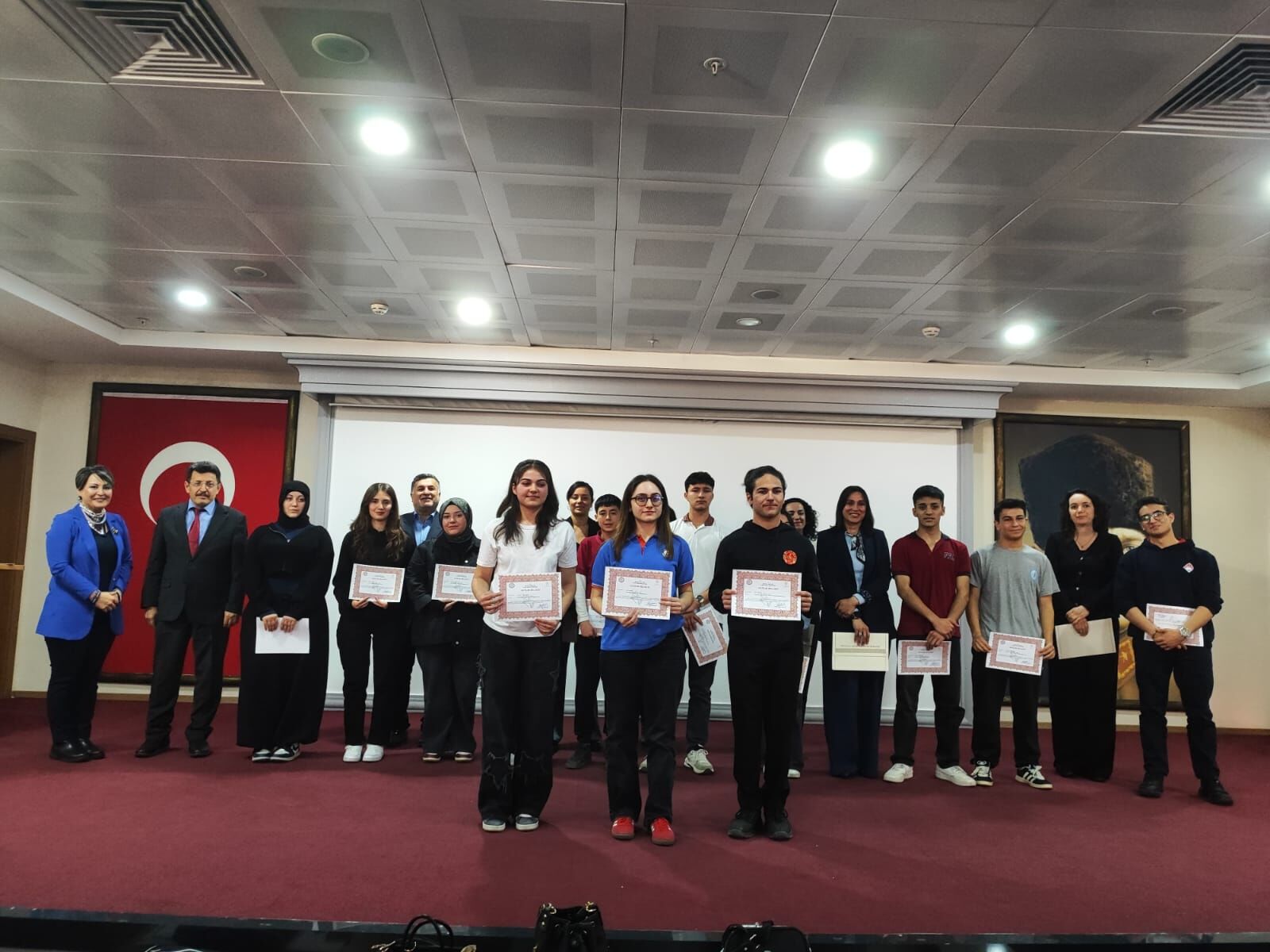 İsti̇klal Marşi (3)