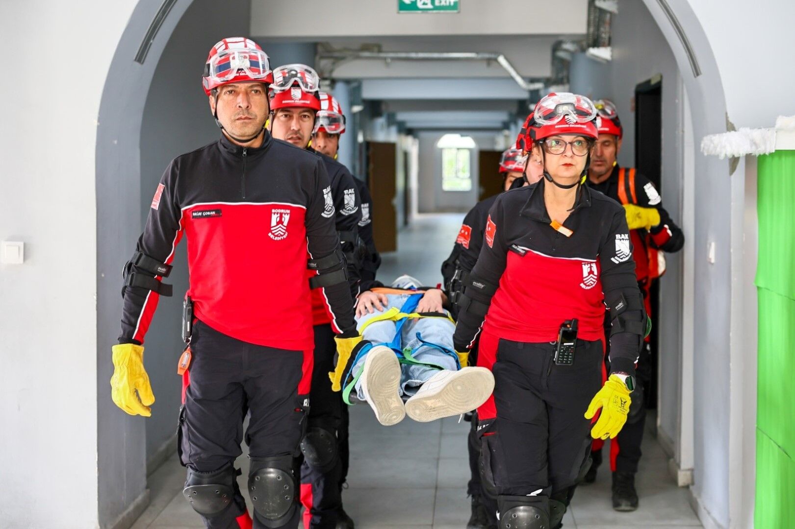 Bodrum Belediyesi Deprem Haftasi Kapsaminda Okullarda Tatbikat Yapildi (1)