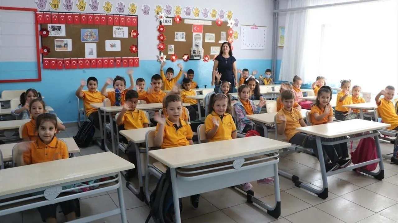 Okullarda Ara Tatil Ne Zaman? Ramazan Bayramı ile Birleşecek mi?