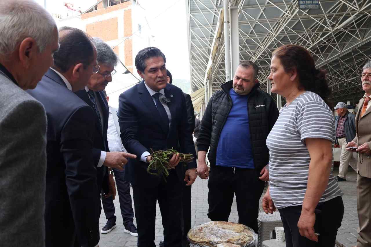 İyi̇ Partili Kavuncu’dan Menteşe Pazarına Ziyaret (8)