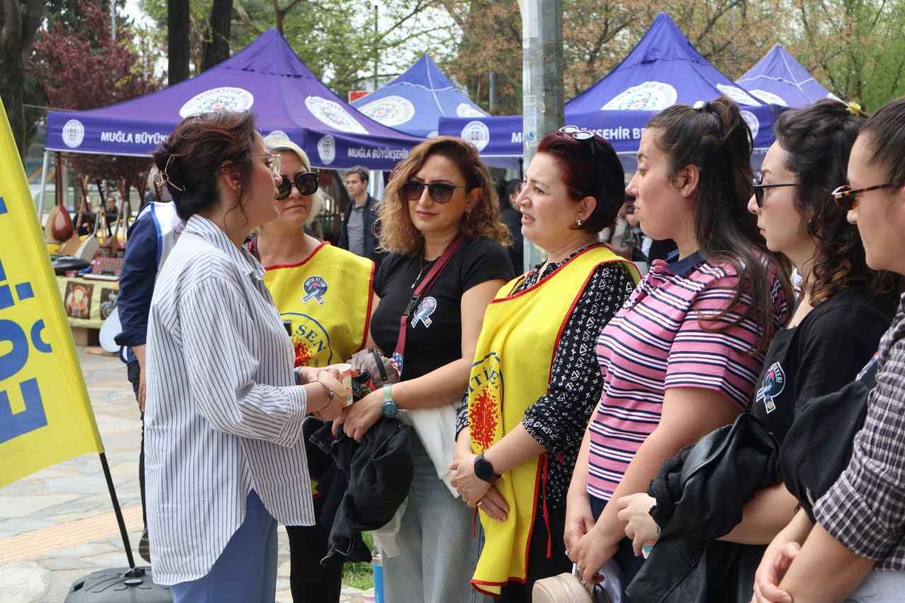 Muğla’da Eğitimcilerden Şiddete Karşı Yaşam Nöbeti (1)