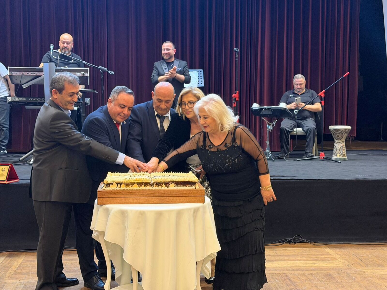 İzmir Muğlalılar Derneği Üyeleri Kuşadası’nda Buluştu (3)