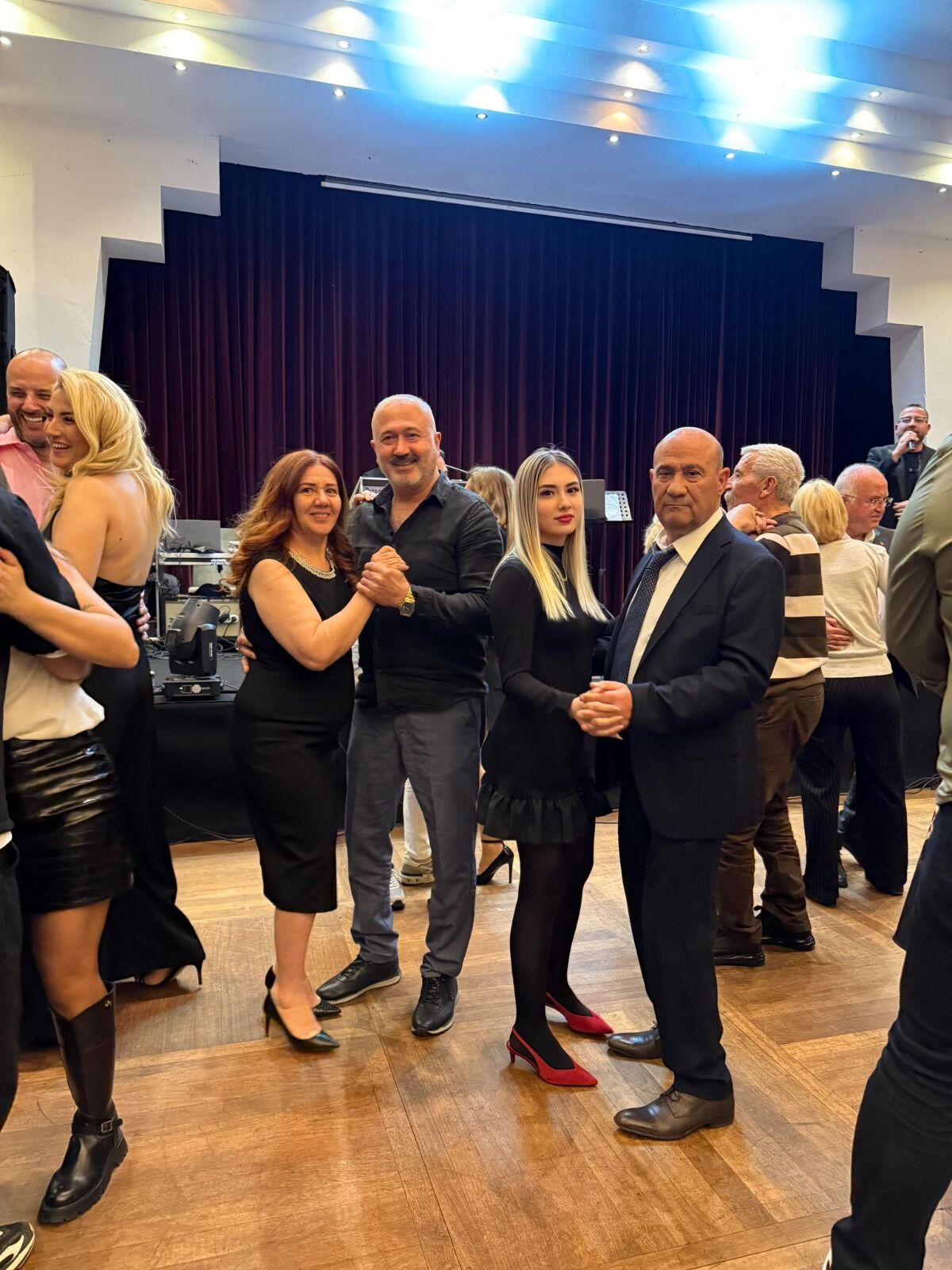 İzmir Muğlalılar Derneği Üyeleri Kuşadası’nda Buluştu (4)