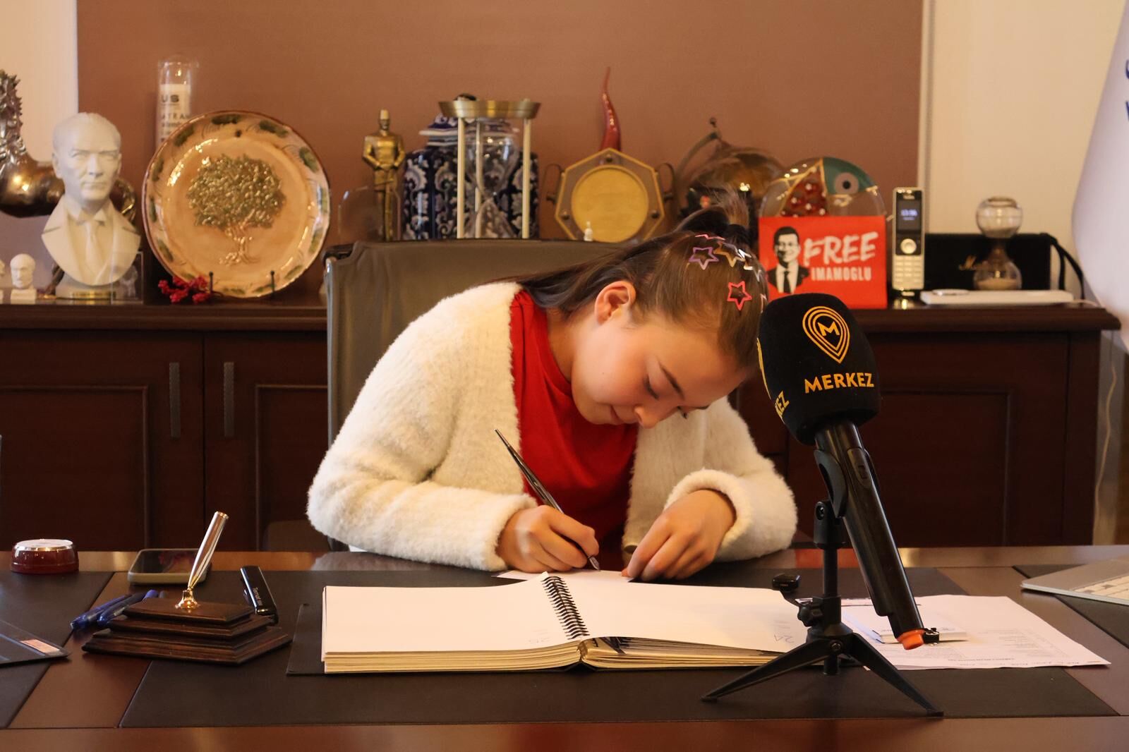 Muğla’da Koltuk Azra’ya Emanet Edildi (4)