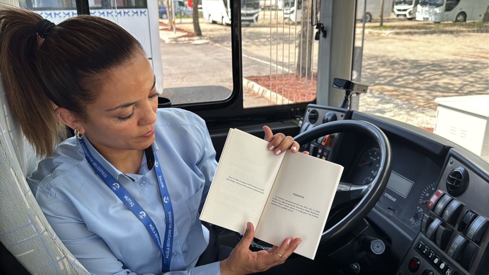 Muğla’da Kadın Şoförden Dmd Hastalarına Şiirle Destek (3)