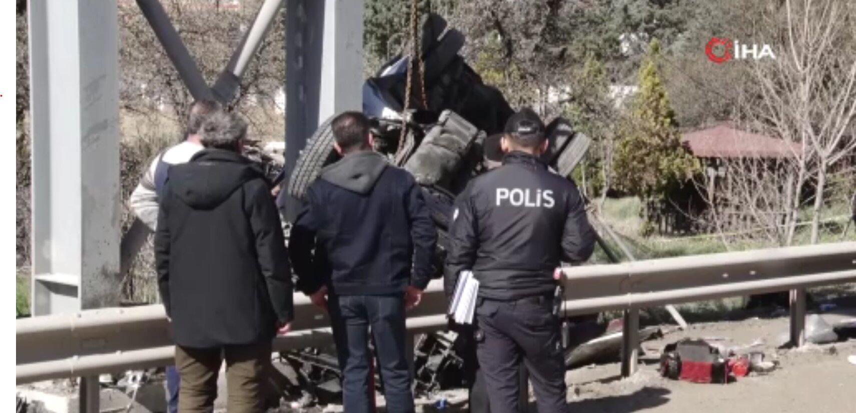 Ankara’da Halk Otobüsü Kazası 5 Ölü, 15 Yaralı (1)