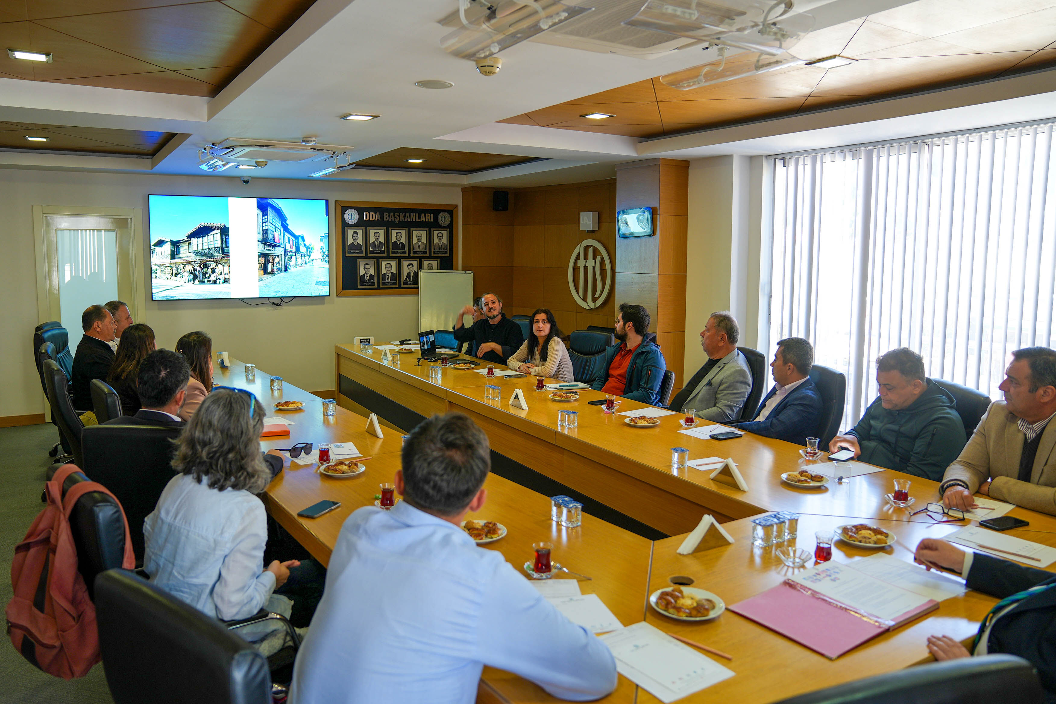 Güç Bi̇rli̇ği̇ (1)