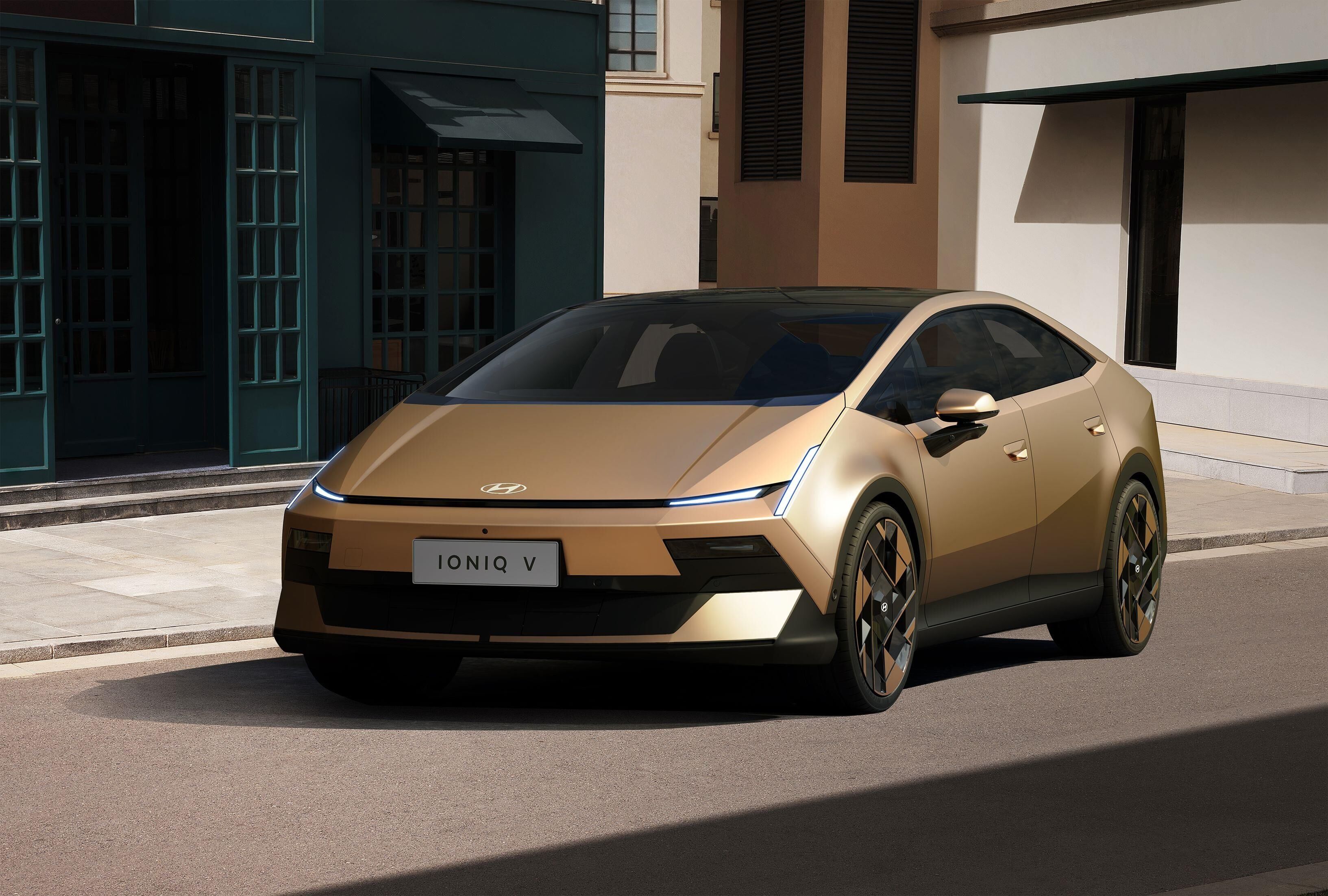 Hyundai’den radikal tasarım: Ioniq V sahnede!
