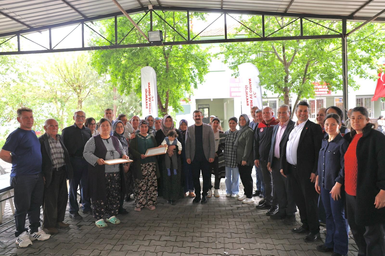 Muğla’da İpekböcekçiliğine Destek 98 Üreticiye Dağıtım Yapıldı (2)