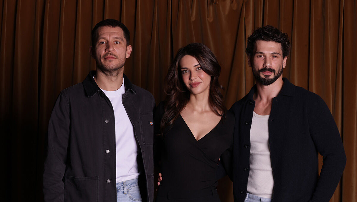 Uraz Kayg Laro Lu Devrim Zkan Ve Deniz Can Akta