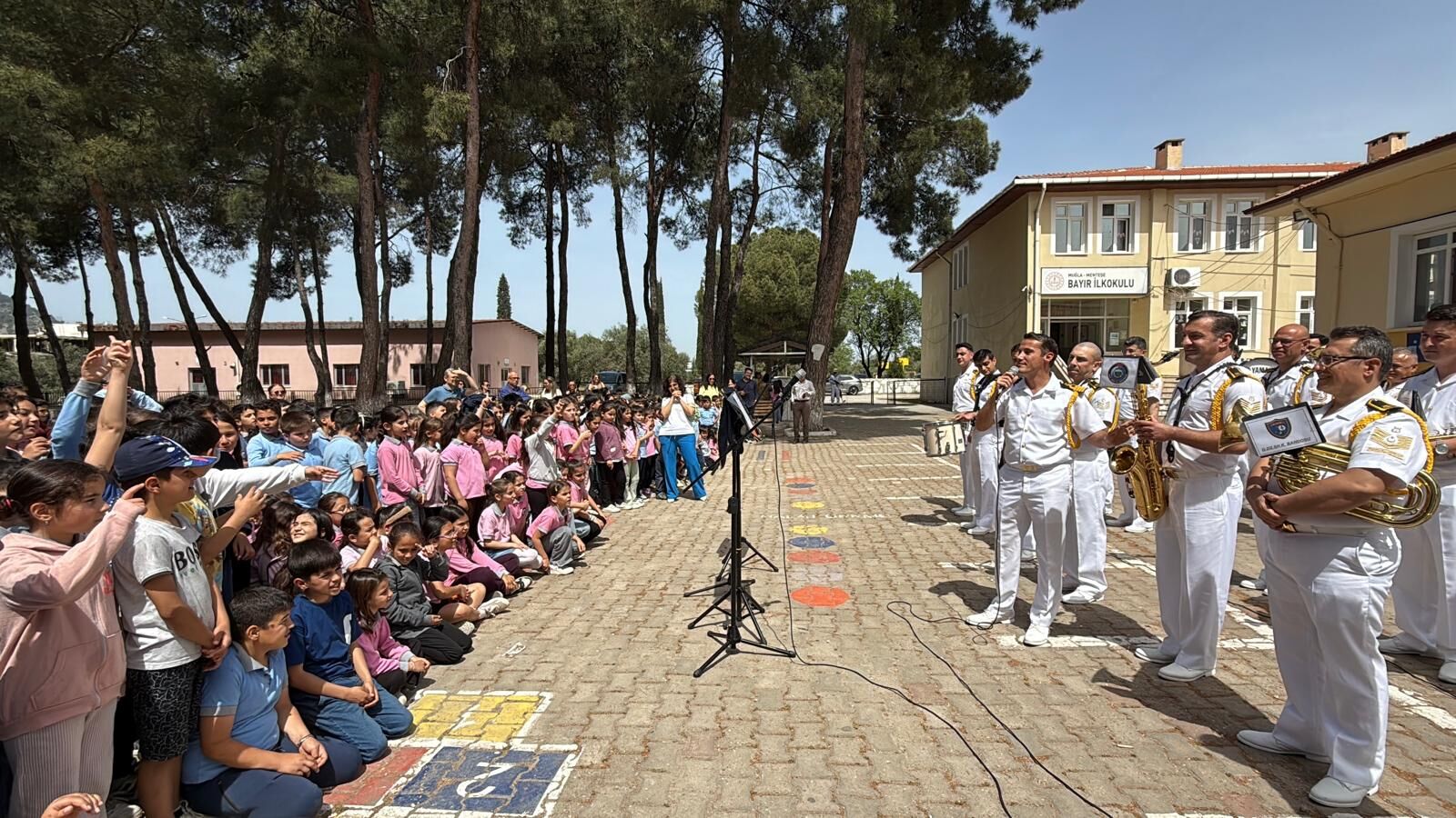 Muğla’da Minik Eller İlk Mektuplarını Mehmetçiğe Yazdı (1)