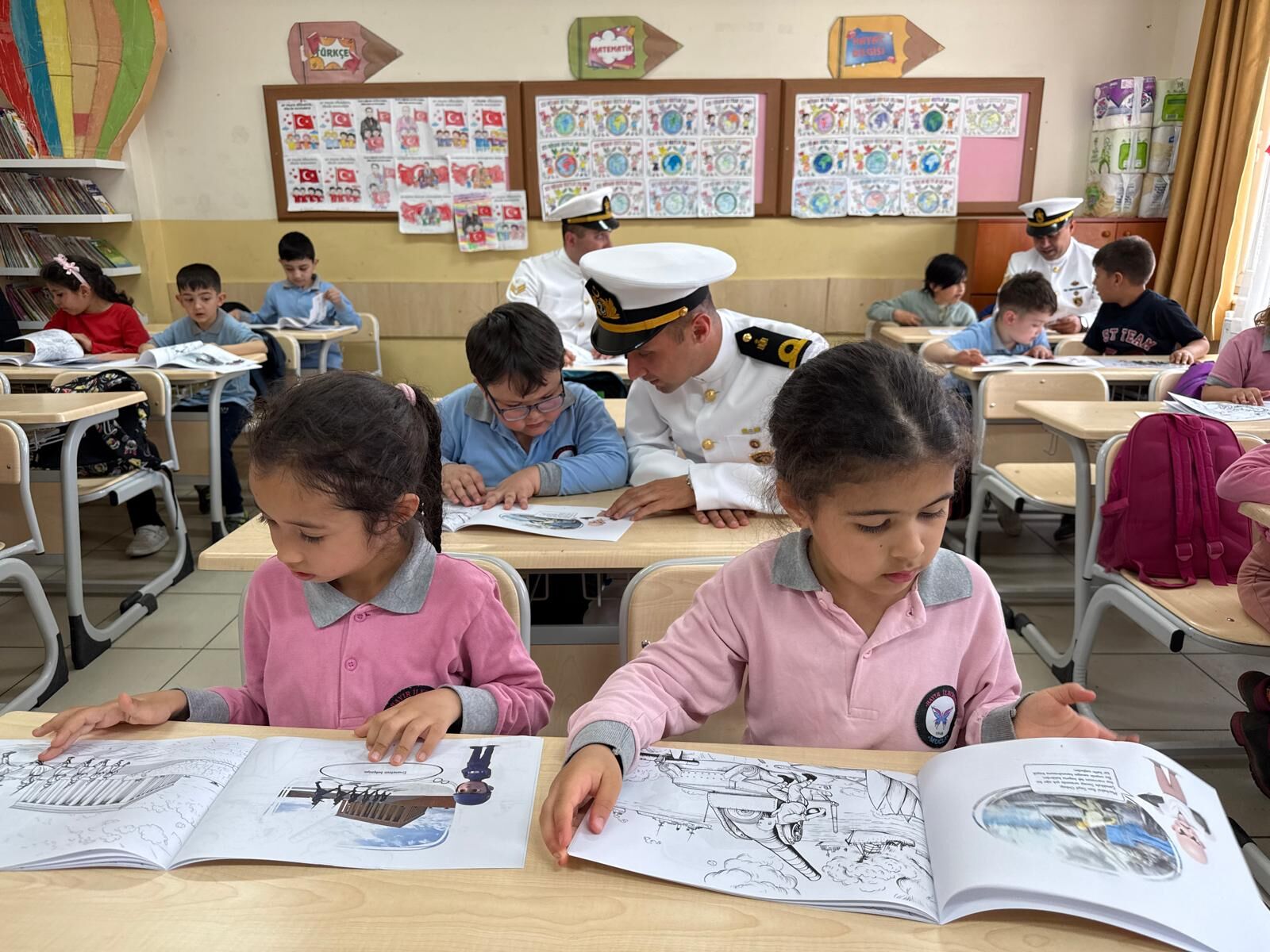 Muğla’da Minik Eller İlk Mektuplarını Mehmetçiğe Yazdı (10)