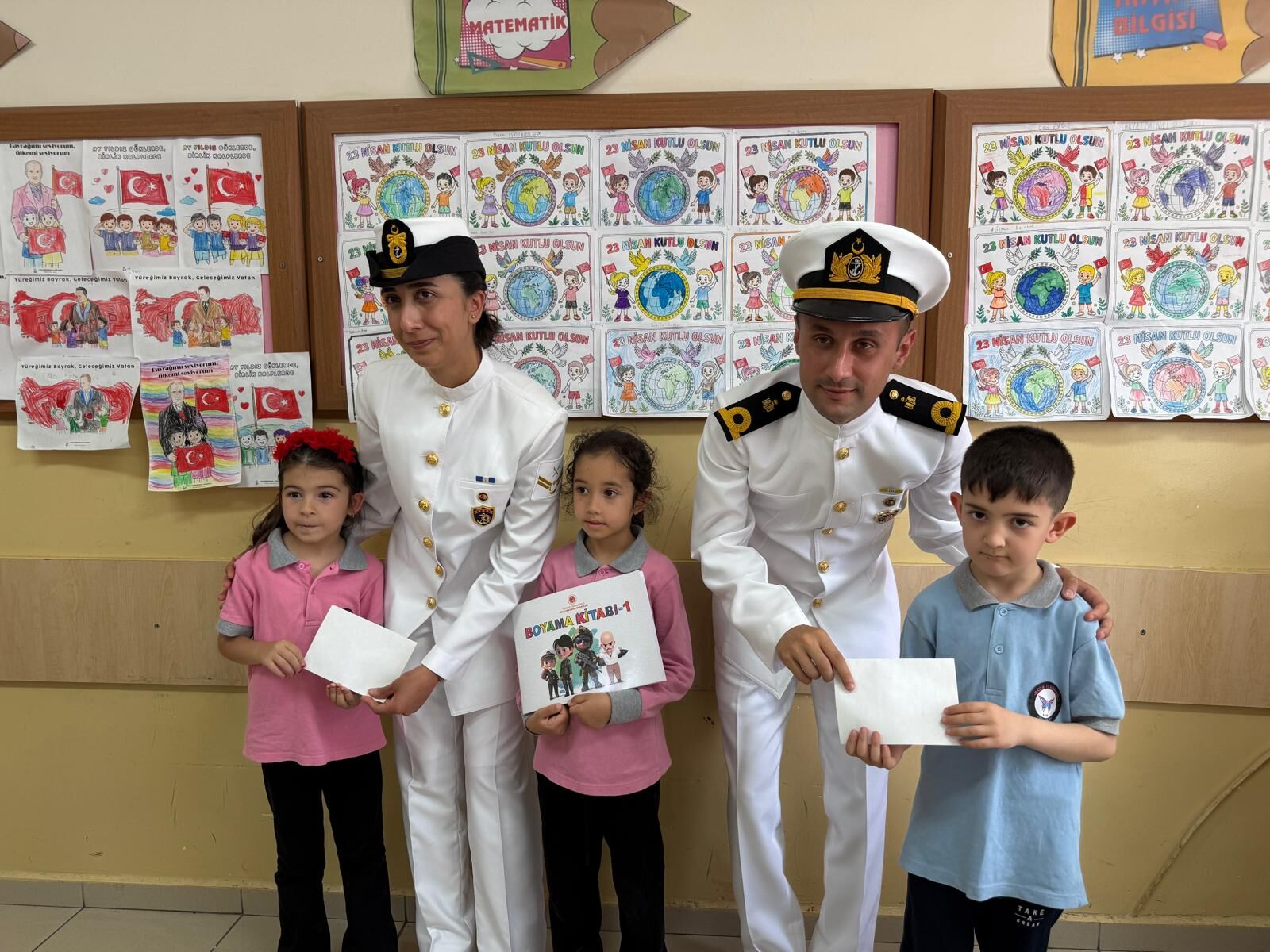 Muğla’da Minik Eller İlk Mektuplarını Mehmetçiğe Yazdı (13)